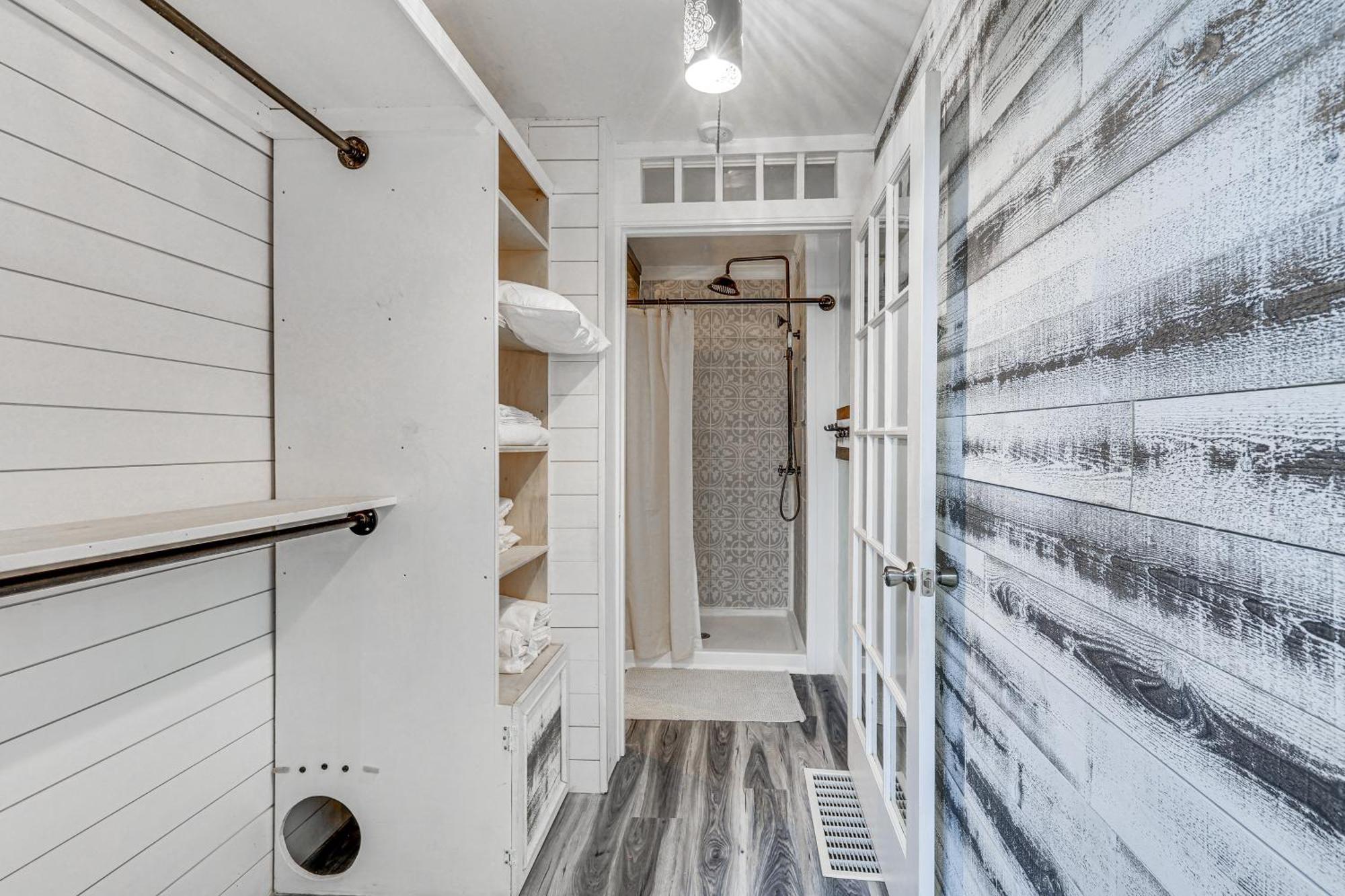 Quintessential New England Home With Patio And Grill! Putnam Eksteriør bilde